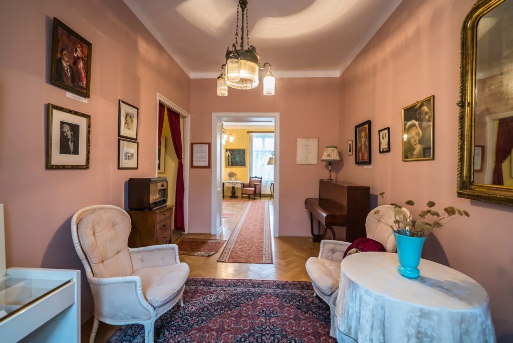 Kálmán Imre emlékház: Az épület belseje